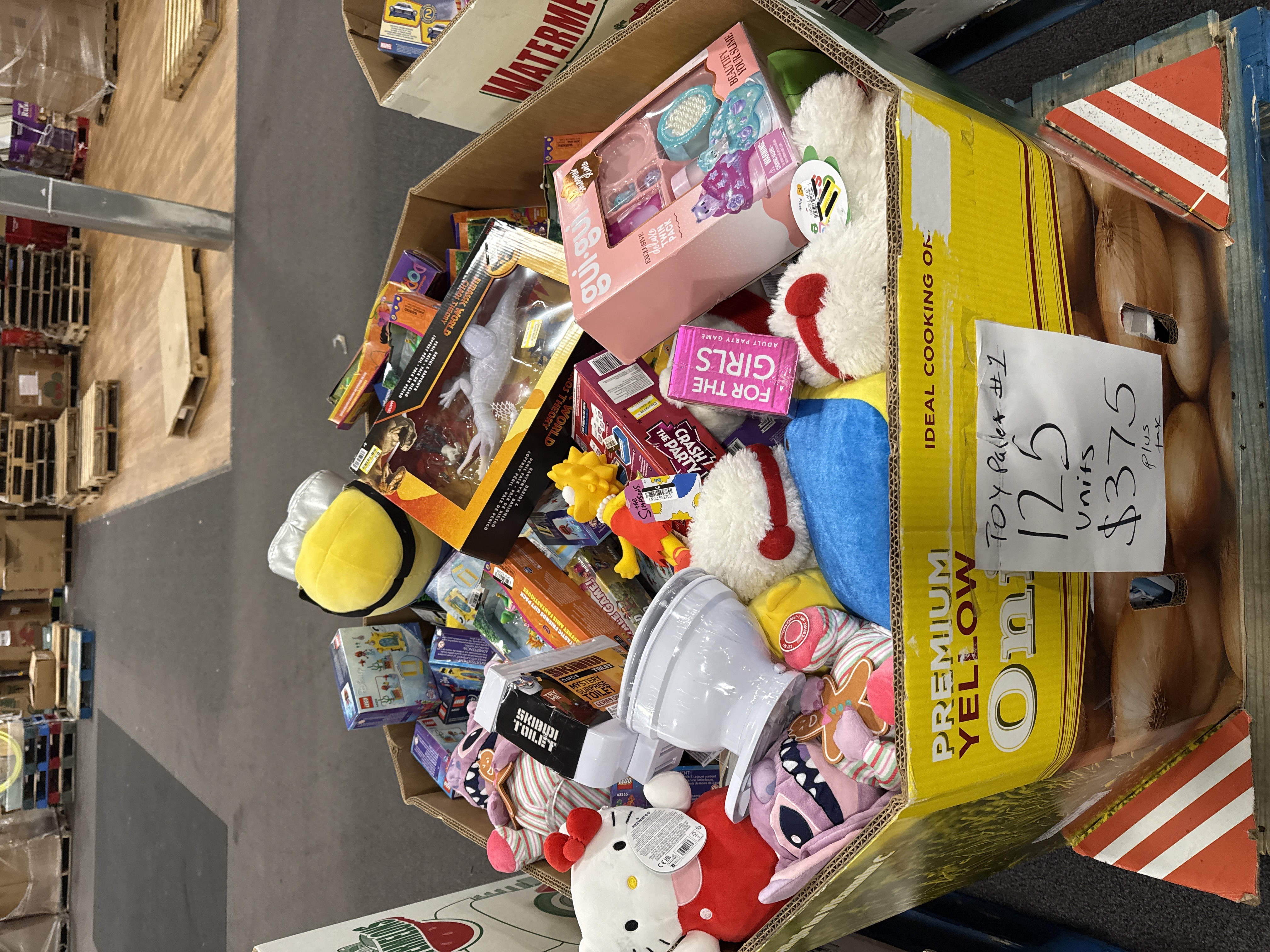 Toy pallet #1 - 125+ units